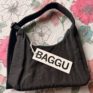 BAGGU Charcoal Shoulder Bag
